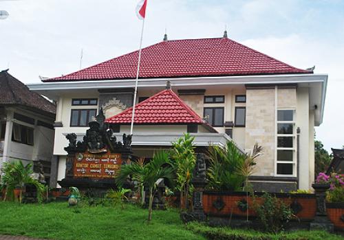 Kantor Camat Tembuku