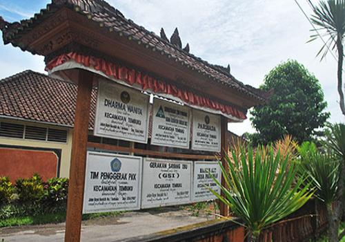 Kantor Camat Tembuku